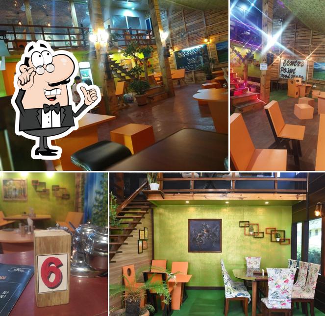 The interior of Centre Point Food Plaza