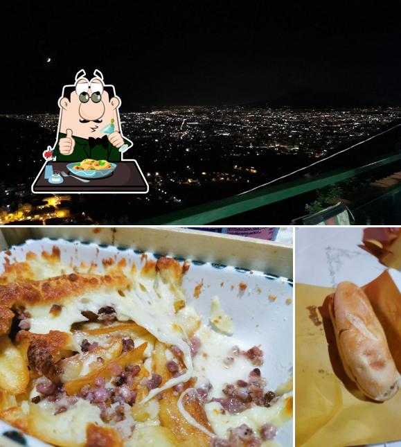Tra le diverse cose da La Baita del Re si possono trovare la cibo e esterno