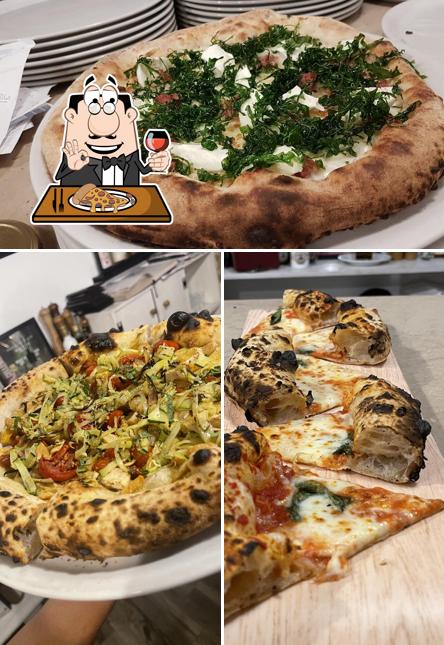 A Piazza Vecchia, puoi assaggiare una bella pizza