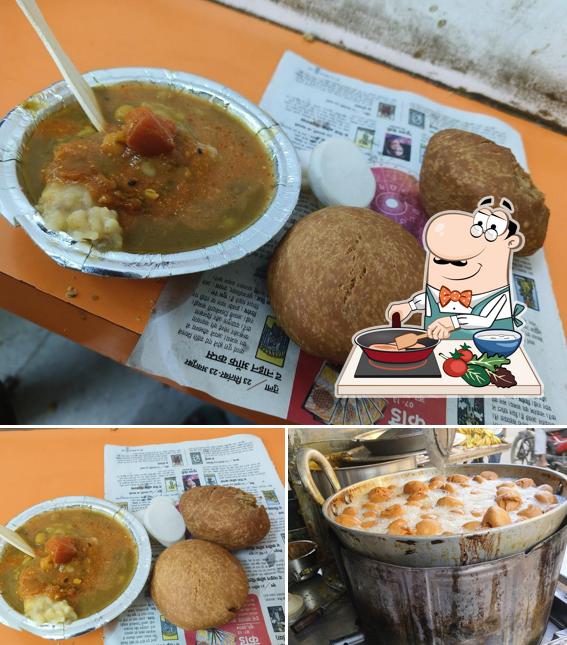 Chicken curry at Bihari Litti Centre