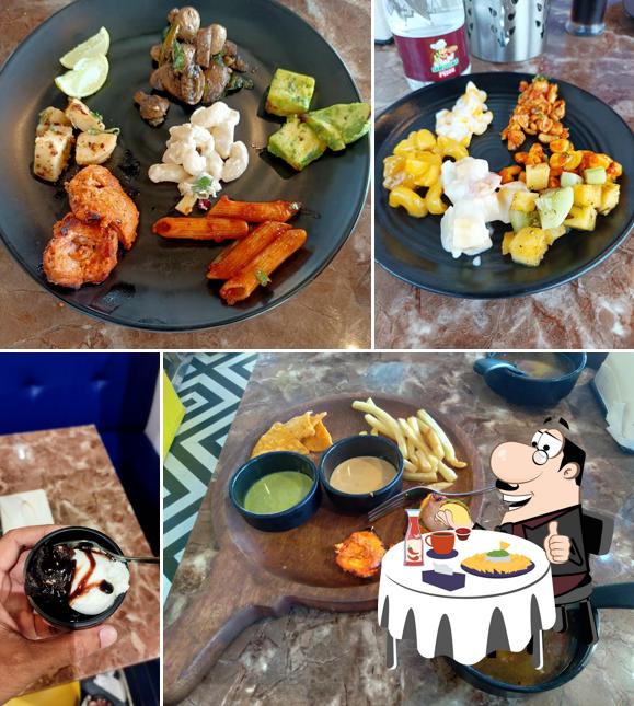 Cheese plate at Samjohn's Pizza As Rao Nagar