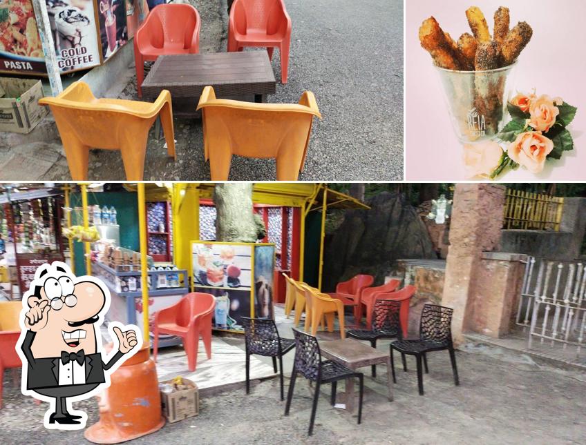 Saraswati Fast Food is distinguished by interior and beverage