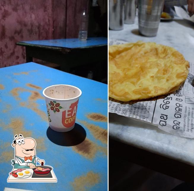 Omelette at Ghosh Dairy Misti Shop