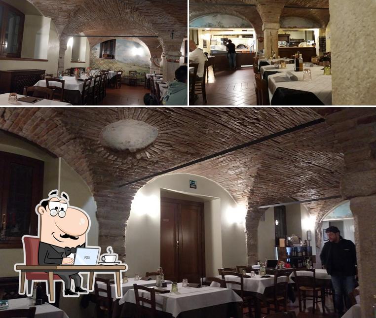 Siediti a un tavolo di Hosteria La Palazzina