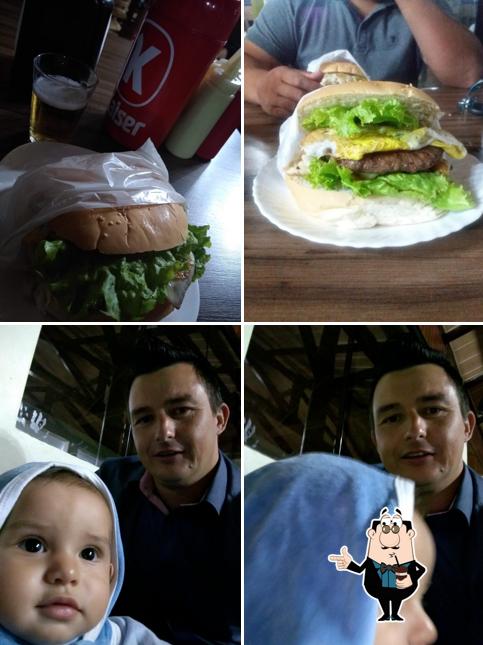 Desfrute de uma bebida no Bob Lanches