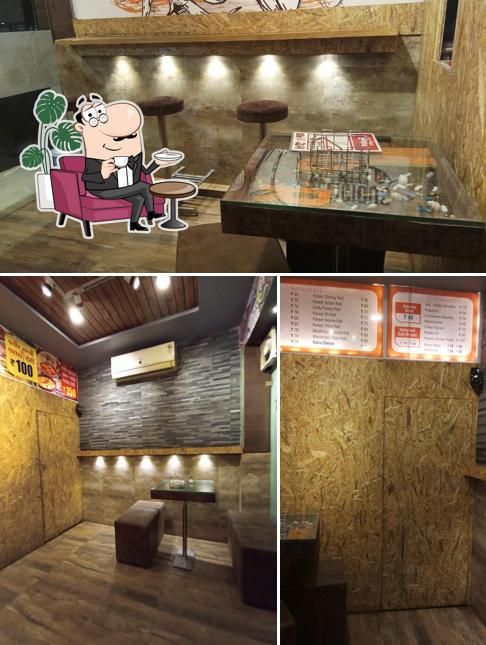 The interior of Mad Over Rolls