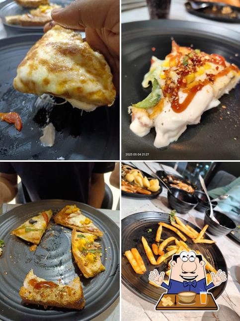 Food at Pomo's Pizza Randheja Gandhinagar