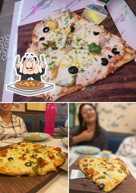 Order pizza at Xero Degrees