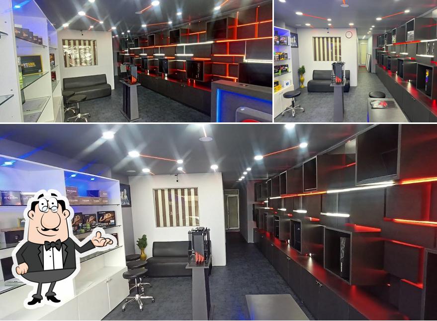 Check out how GEEKTOPIA looks inside