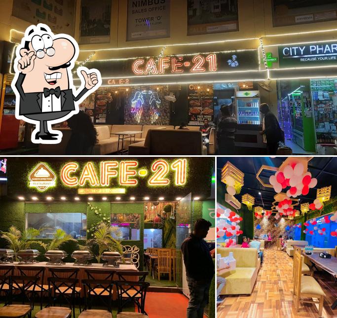 Check out how Cafe 21 looks inside