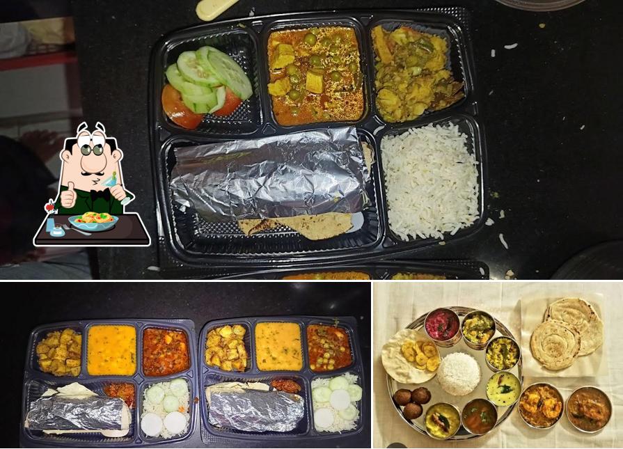 Food at Shree Radha Rasoi { Best food in Vrindavan}, (Best fast Food) Best home Food