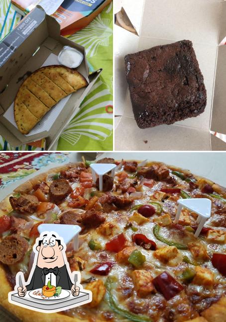 Food at MOJO Pizza - 2X Toppings