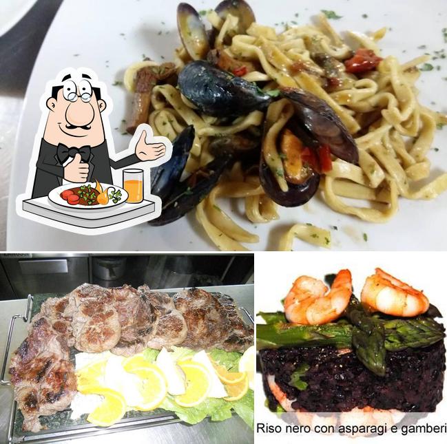 Cibo al Ristorante Pizzeria Elfaga