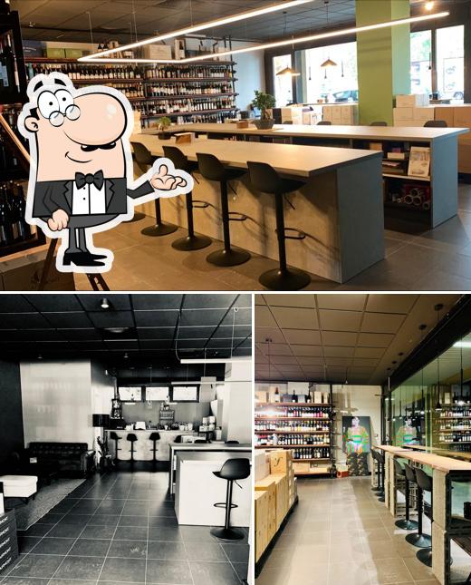 Siediti a un tavolo di Vino e Vino