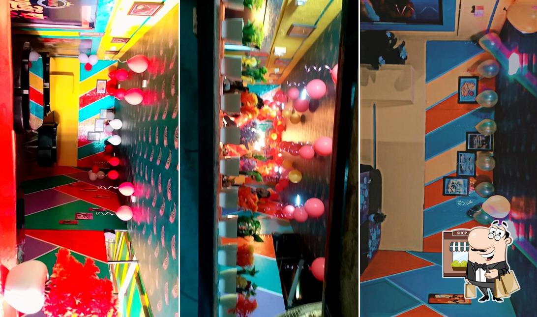 The exterior of Cafe Candy Crush