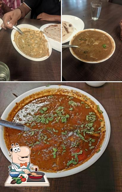 Chicken curry at HOTEL DELUXE