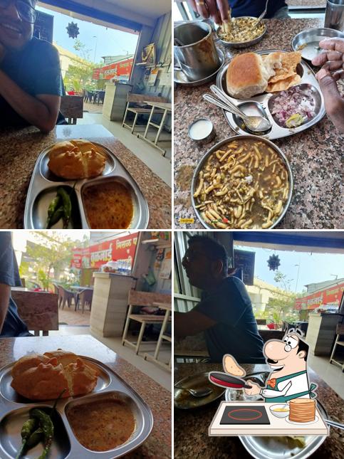 Pancakes at Tuljai Misal Pav