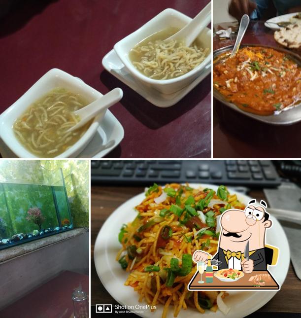 Pad thai at Bambooza Restaurant