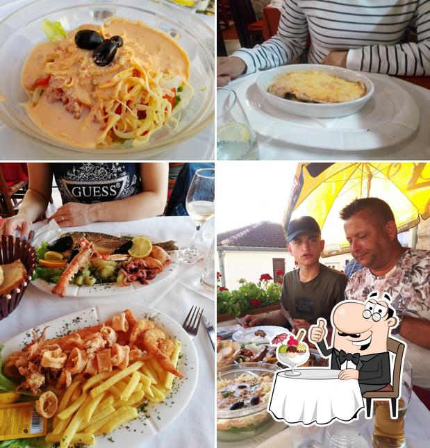 Restaurant LA ROSA 1 offre un'ampia selezione di dessert