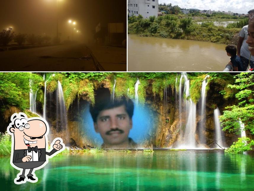 The exterior of Tamilan Tea Stall