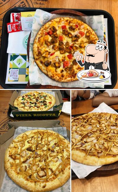 At Pizza Ricotta 4th Gate, you can try pizza