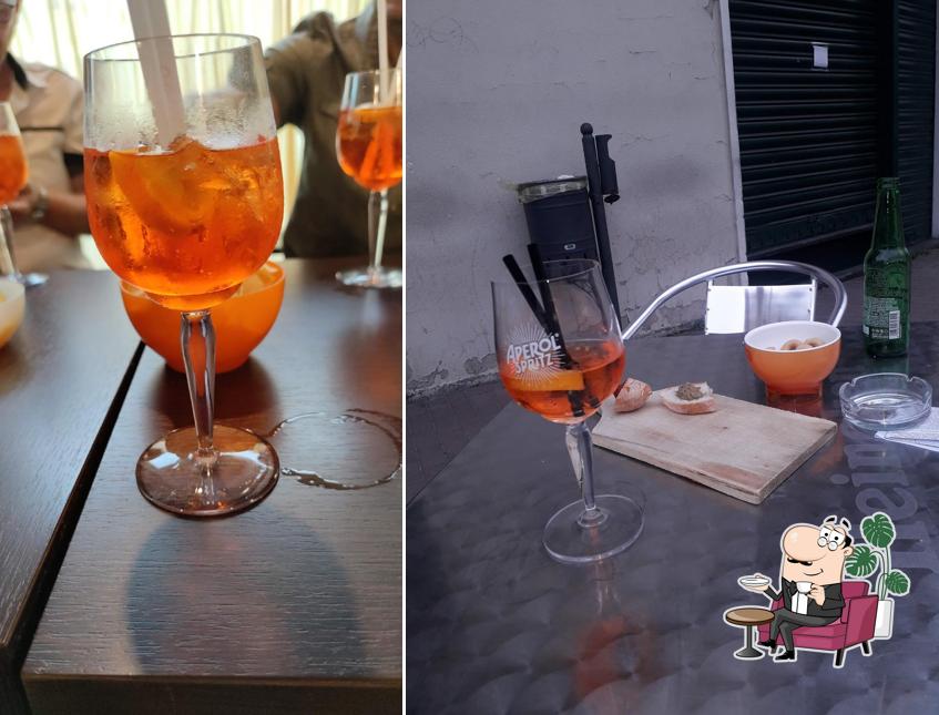 Gli interni di Bar Pierrot