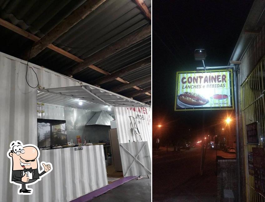 See this image of Container lanches e bebidas