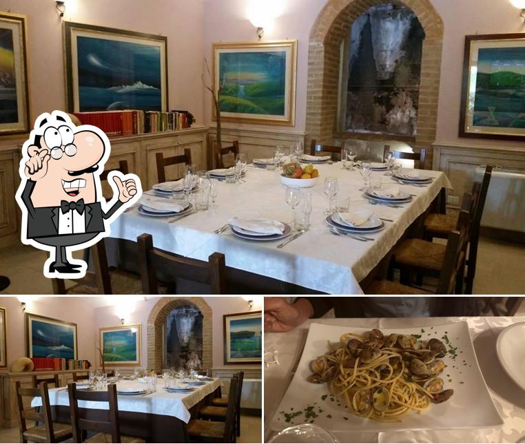 Ristoro Terme di San Galigano si caratterizza per la interni e cibo