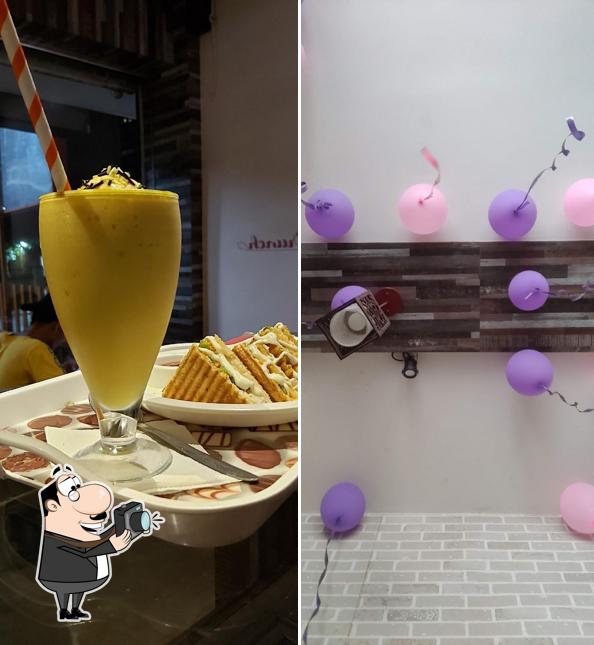 Look at this image of Cream n crunch