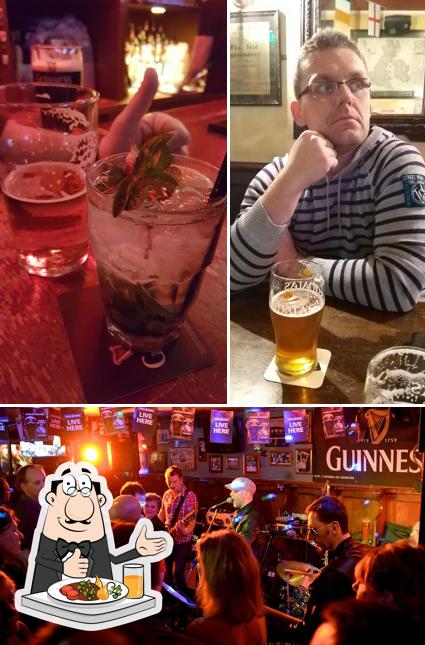 La photo de la nourriture et comptoir de bar concernant La Rochelle