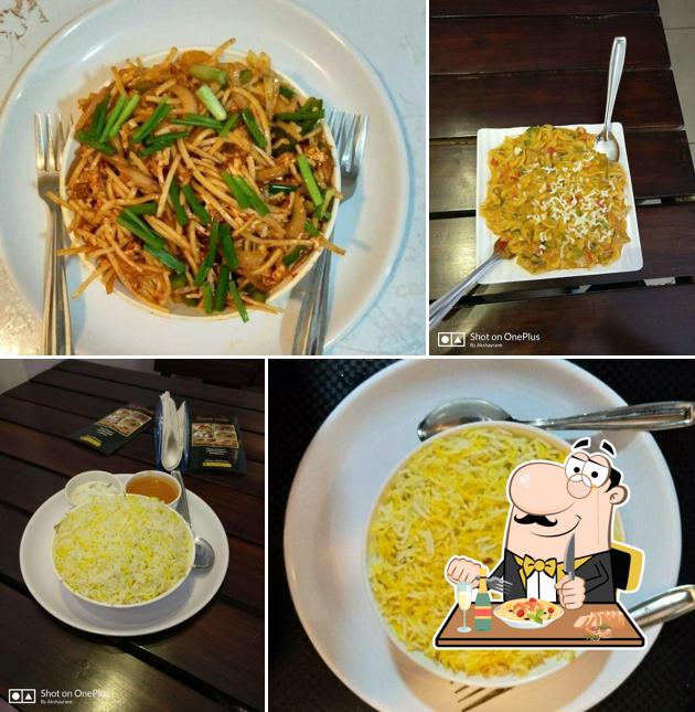 Pad thai at FOOD COASTAL