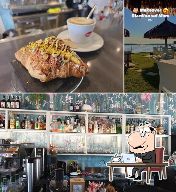 La foto di interni e cibo da ALTROCHÉ - Tapas & Drink