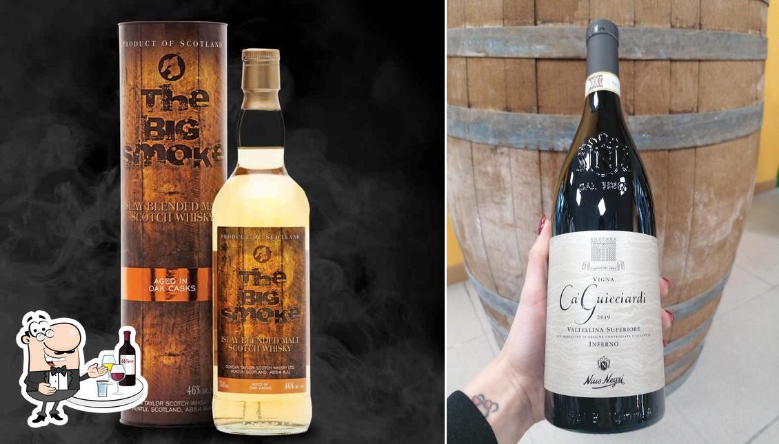 Enoteca Bevi Bene Drink Point offre un'ampia selezione di bevande alcoliche