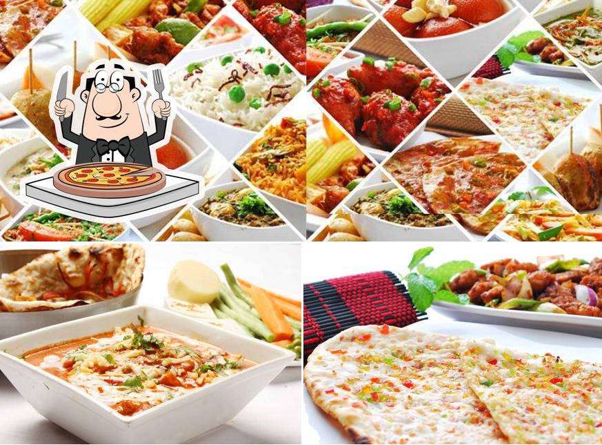 Order pizza at Bawarchi Kitchen