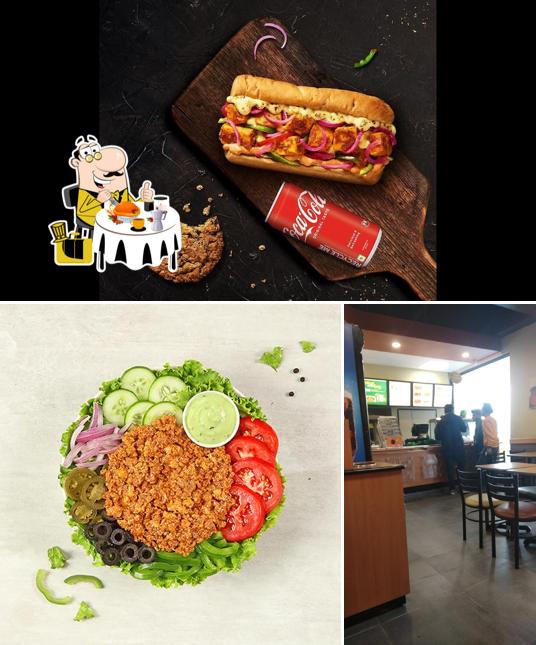 The photo of Subway Bulepur’s food and interior