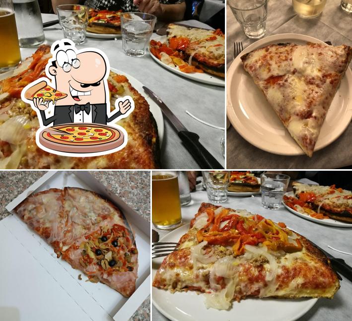 Ordina una pizza a Pizzeria da Adriano