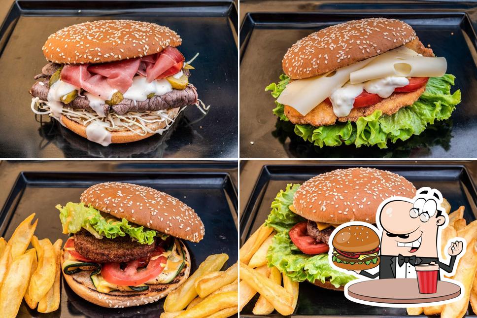 HamburgeRiva propone un'ampia gamma di opzioni per gli amanti dell'hamburger