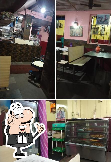 The interior of Hotel Shantiniketan veg