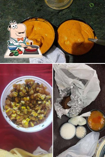 Chicken curry at Shaandaar Punjabi Bhojan & Catering Services