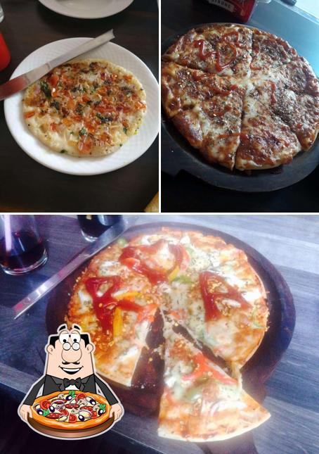 Order pizza at Valiant Pirates