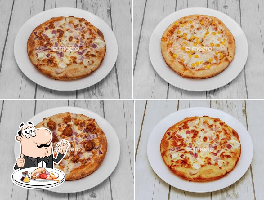 Pick pizza at Royal Panda
