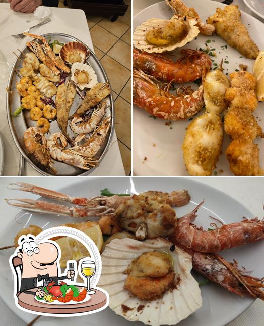 I clienti di Il Marinaio possono provare vari pasti di mare