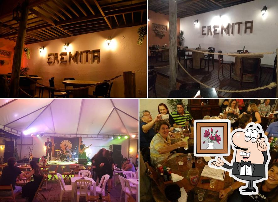 Veja imagens do interior do Eremita Bar