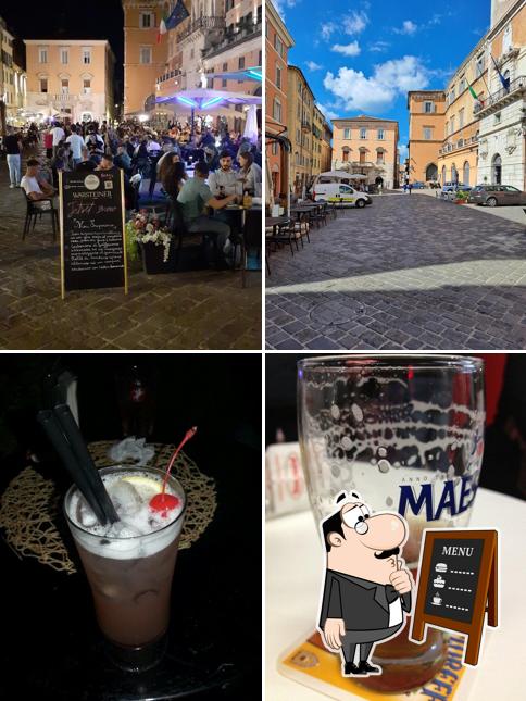 Leggi il menu sulla lavagna
