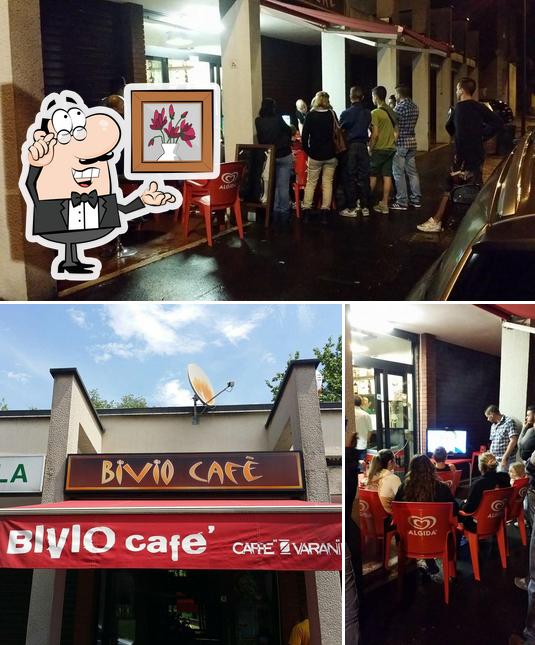 Gli interni di Bivio café