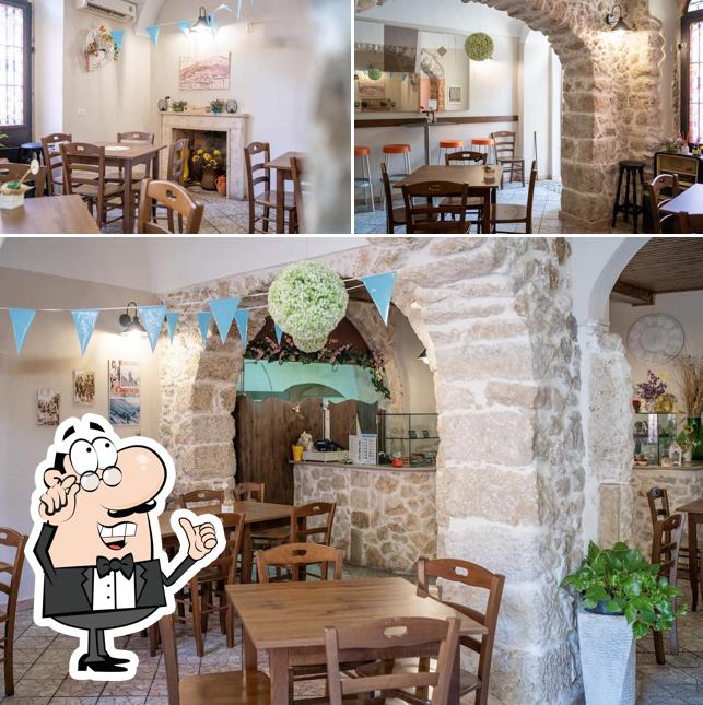 Gli interni di L’Angolo dell’Antico Gusto