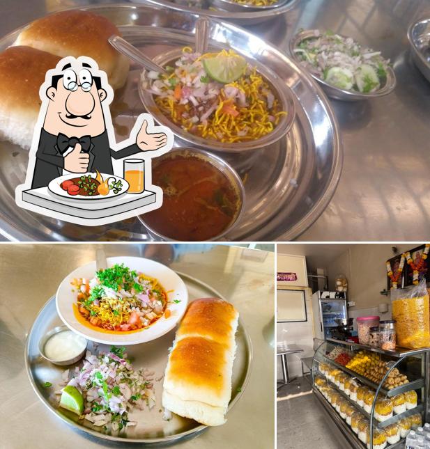 Meals at Pansare misal
