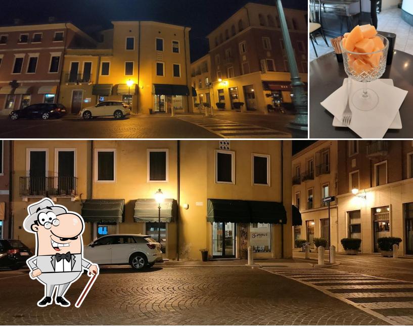 La immagine di esterno e cibo da Summer Cafe'