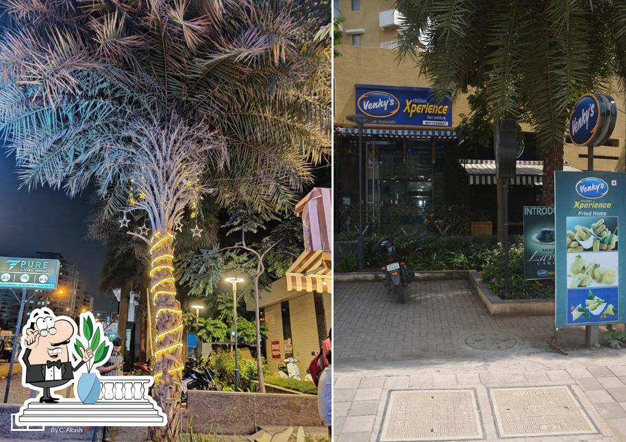 The exterior of Venky's chicken xperience (wakad)