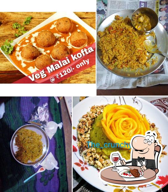 Order meat meals at WedFoodies